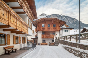 Dolomitc Tobià Campitello Die Fassa